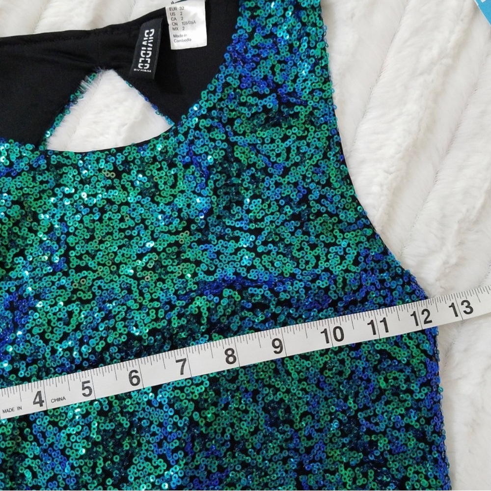 Total blue/green sequined bodycon dress!! L👀k!